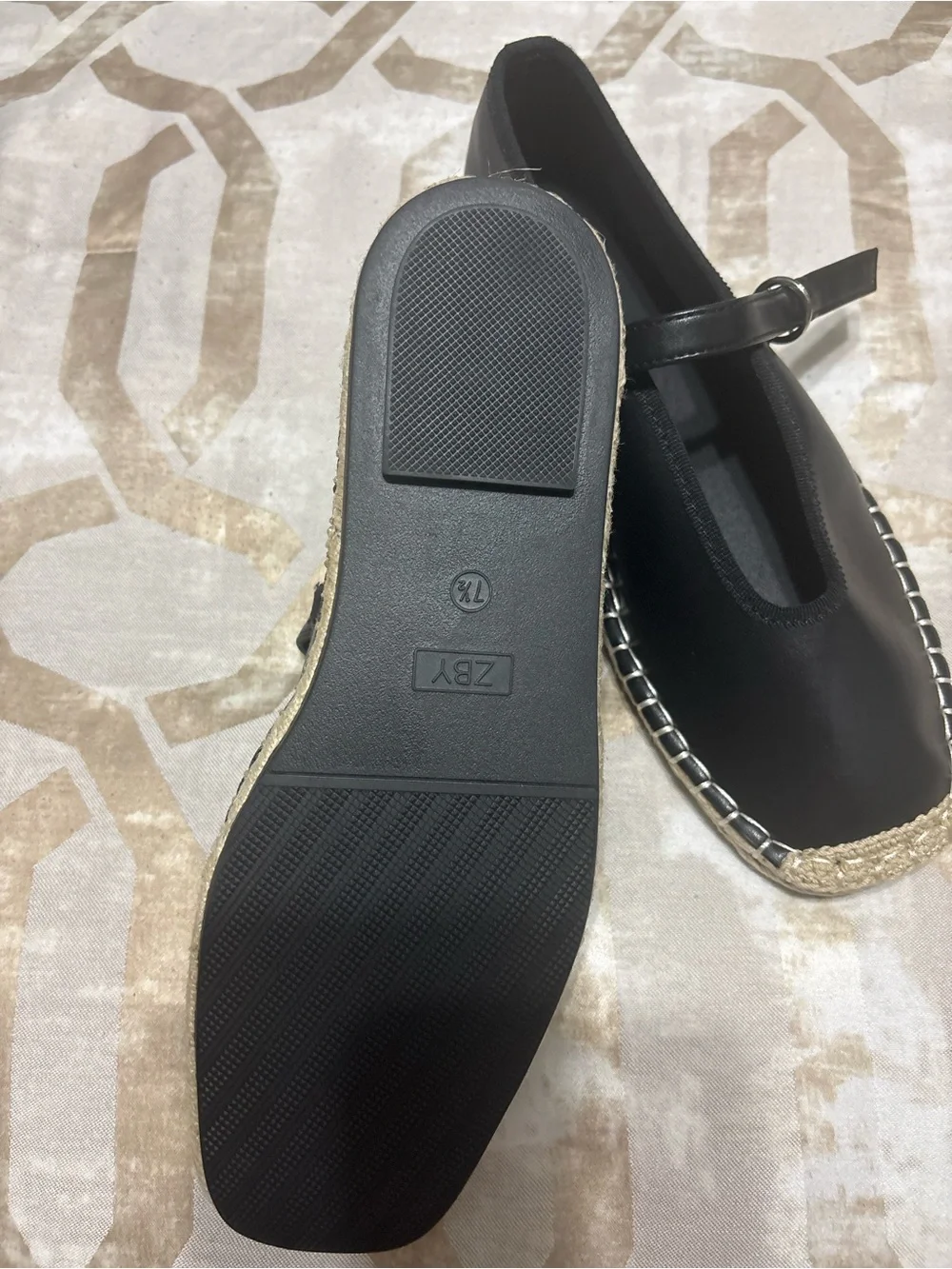 Coutgo sleek black